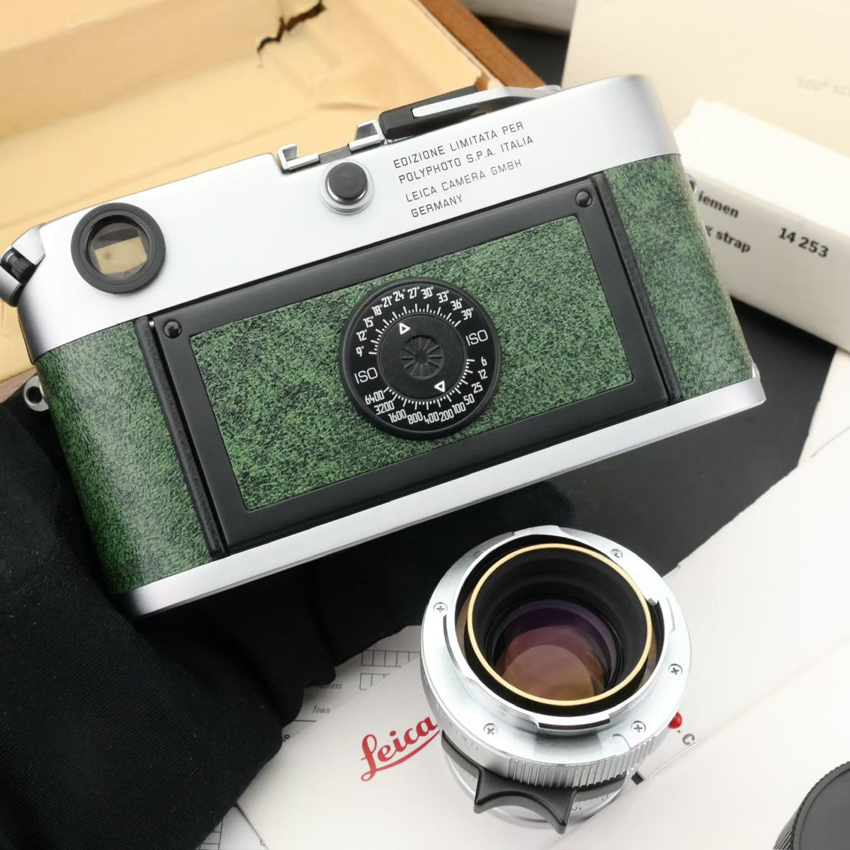 Leica M6 Colombo 92 Set with 50/2 Summicron Unused US$11500