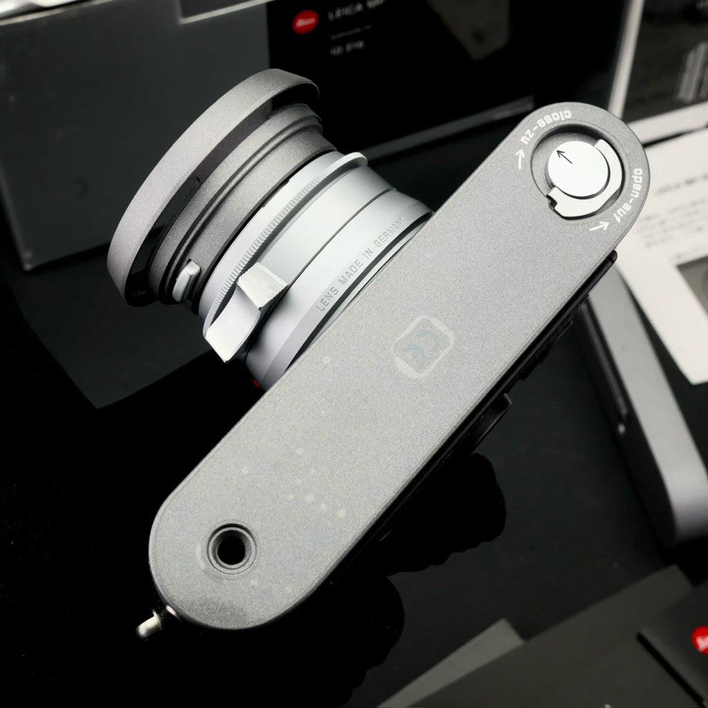Leica MP Anthracite Kit + 35/2 Cron Asph New Unused US$18500