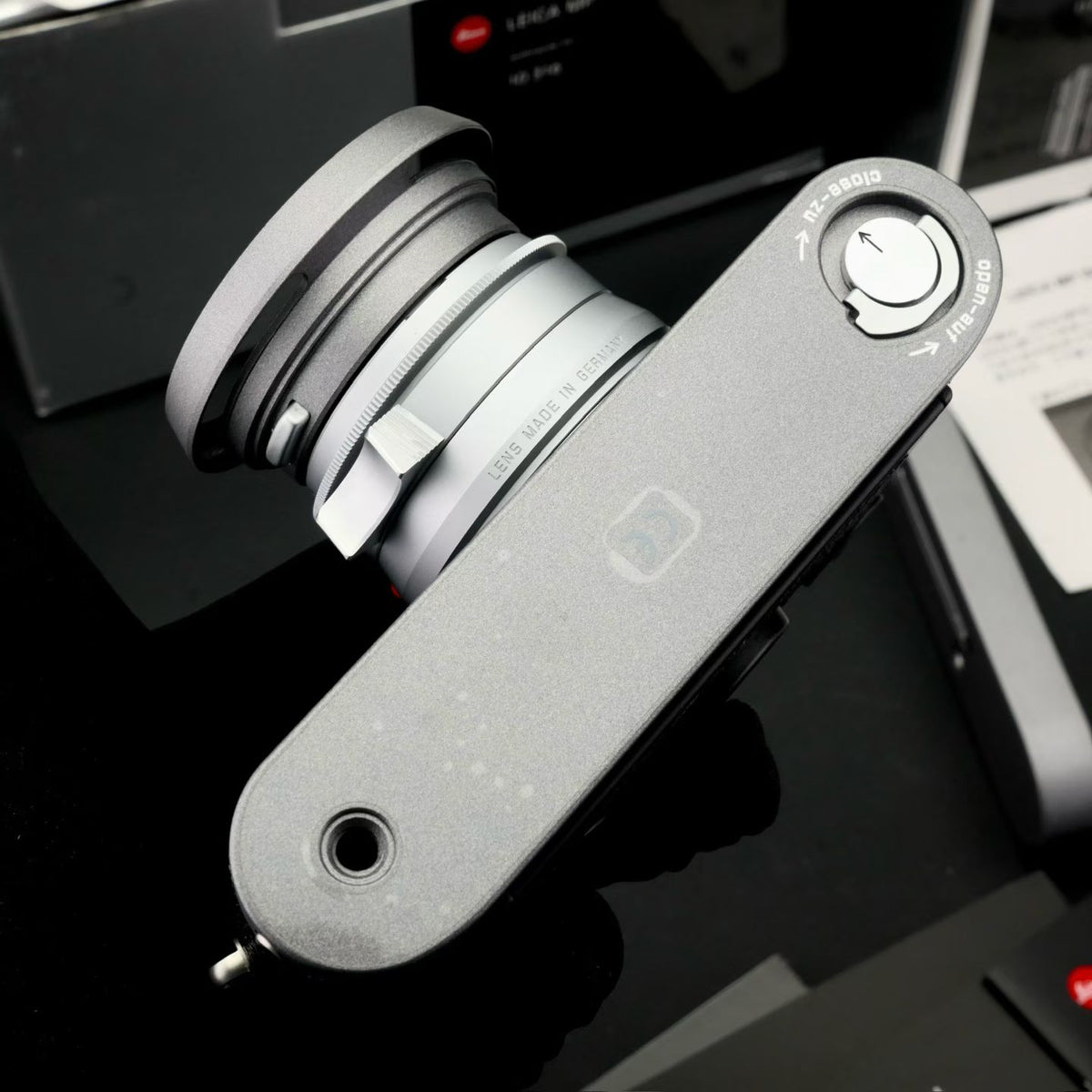 Leica MP Anthracite Kit + 35/2 Cron Asph New Unused US$18500