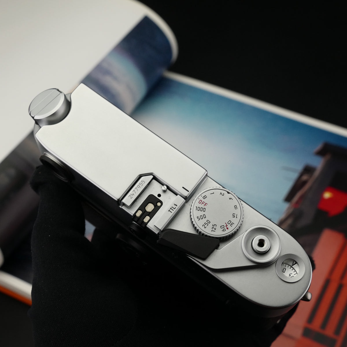 Leica M6 TTL 0.72 Silver Chrome Rangefinder Near Mint US$3880