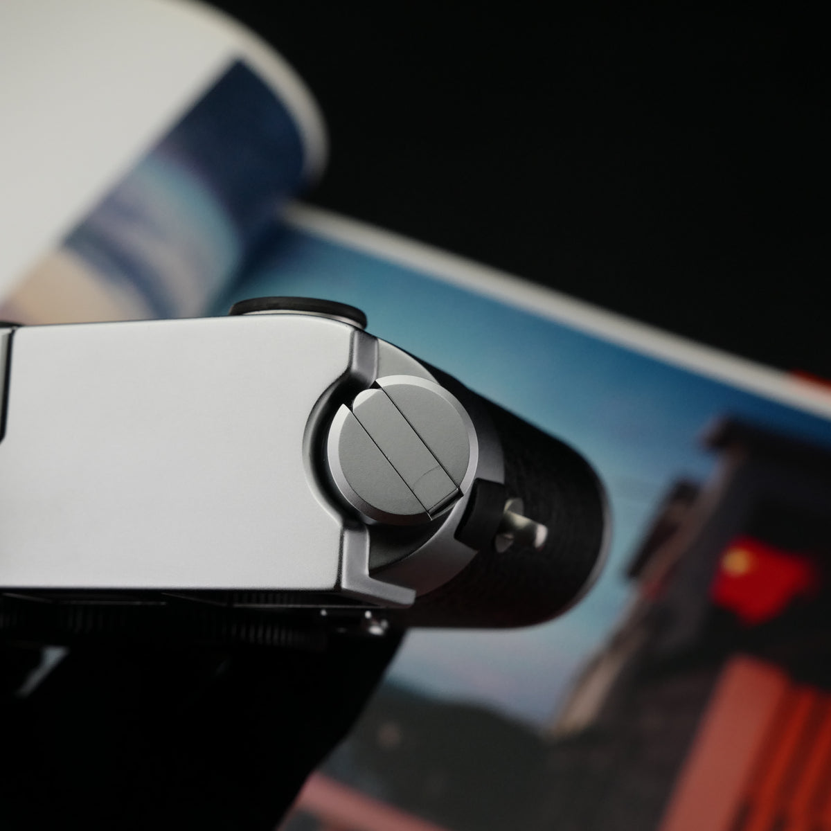 Leica M6 TTL 0.72 Silver Chrome Rangefinder Near Mint US$3880