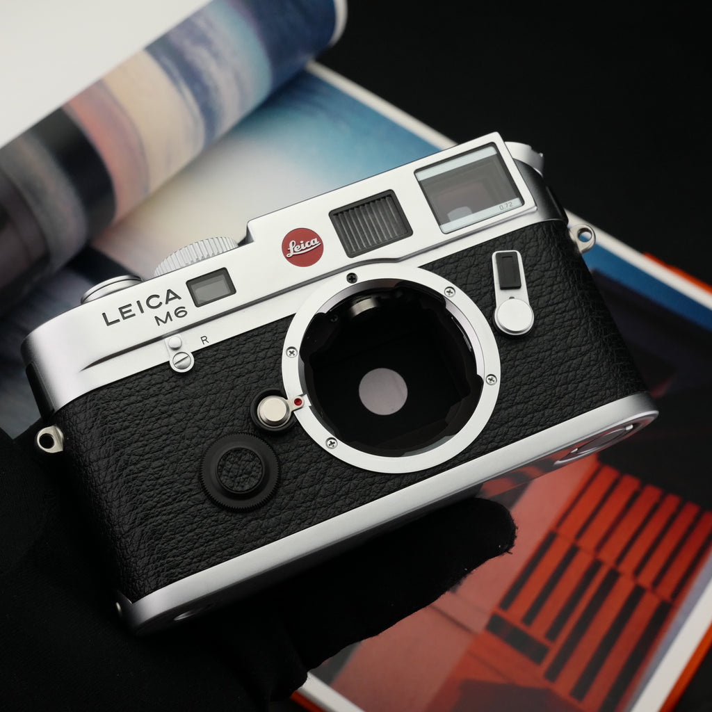 Leica M6 TTL 0.72 Silver Chrome Rangefinder Near Mint US$3880