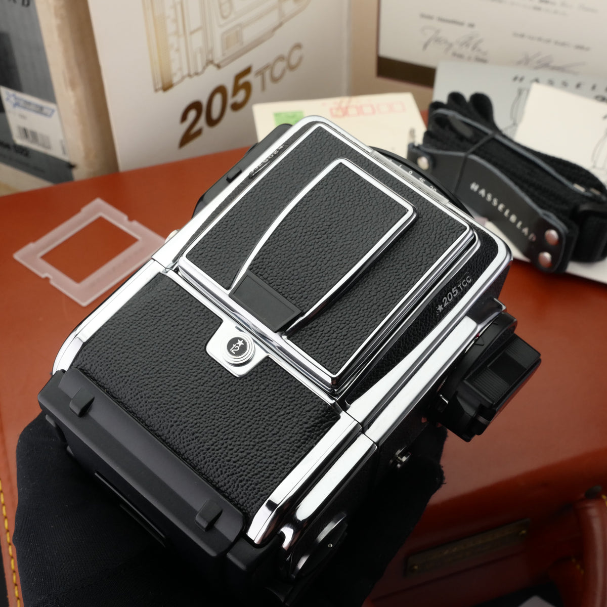 Hasselblad 205TCC Japanese Star* + E12 Set MINT US$4580