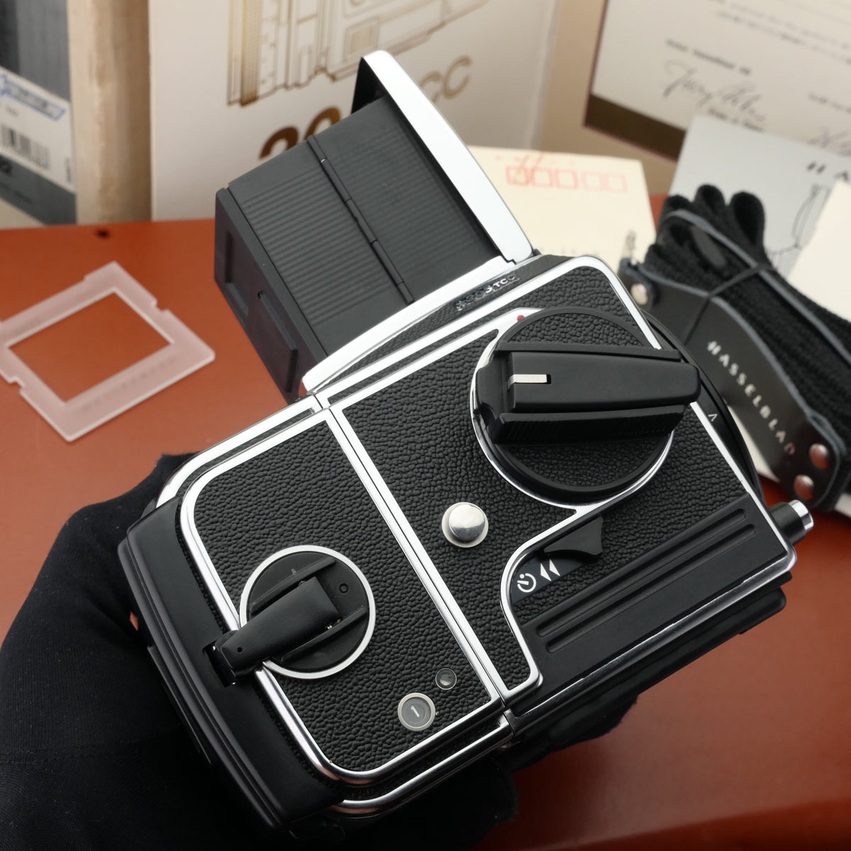 Hasselblad 205TCC Japanese Star* + E12 Set MINT US$4580