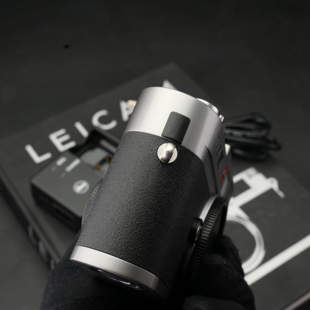 Leica M9 Steel Grey (CCD Low Pass Filter Replaced) 2K Act. MINT US$2750