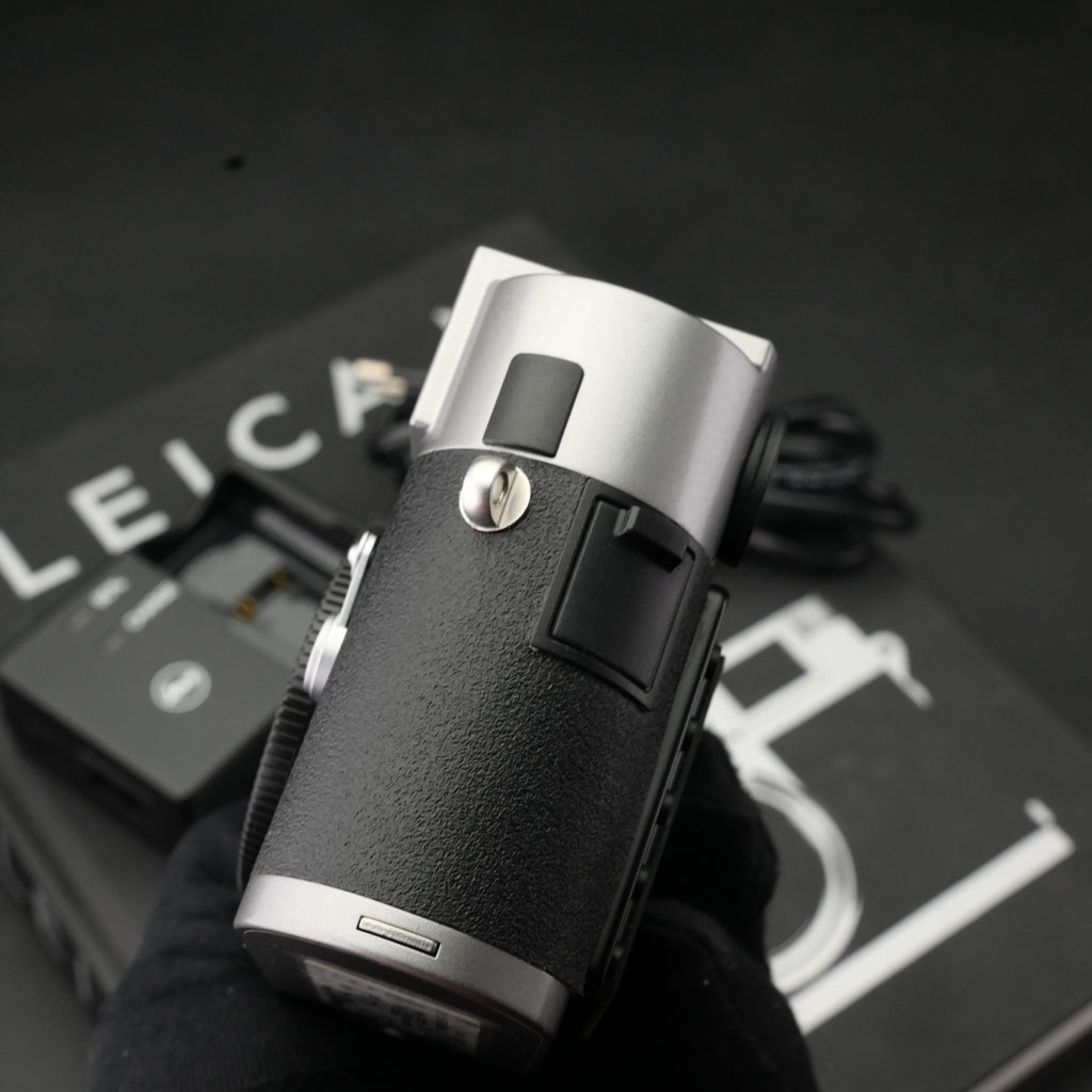 Leica M9 Steel Grey (CCD Low Pass Filter Replaced) 2K Act. MINT US$2750