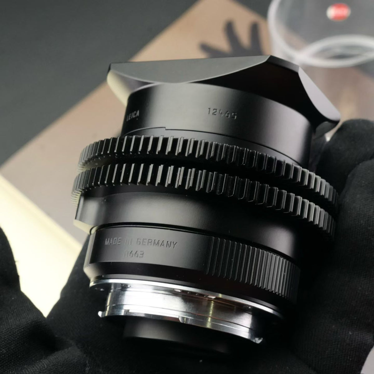Leitz Cine 35mm M 0.8 f/1.4 Full Frame M-Mount Lens (Feet) US$6280