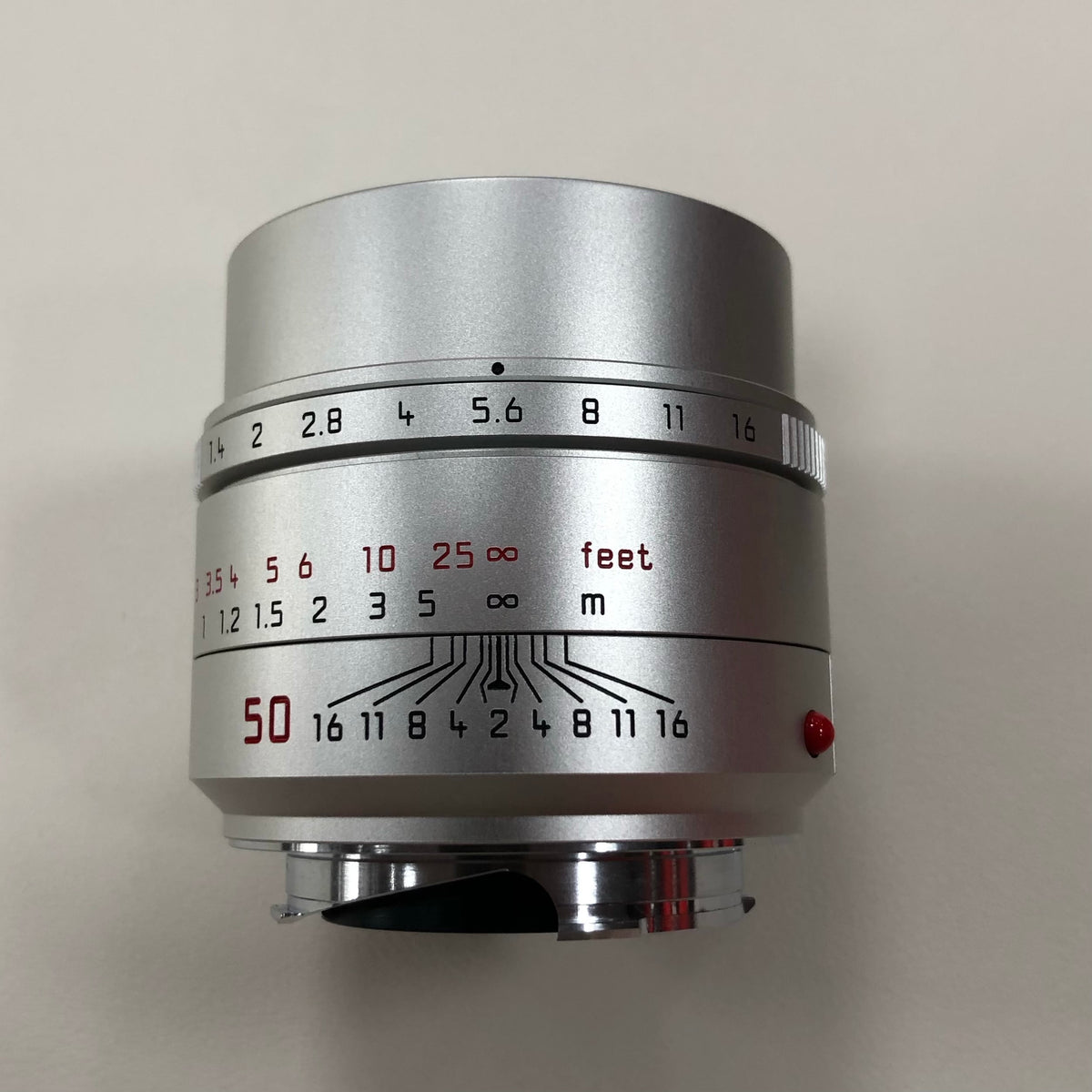 Leica M 50mm f/1.4 SUMMILUX-M ASPH Close Focus Silver Mint Boxed US$4150