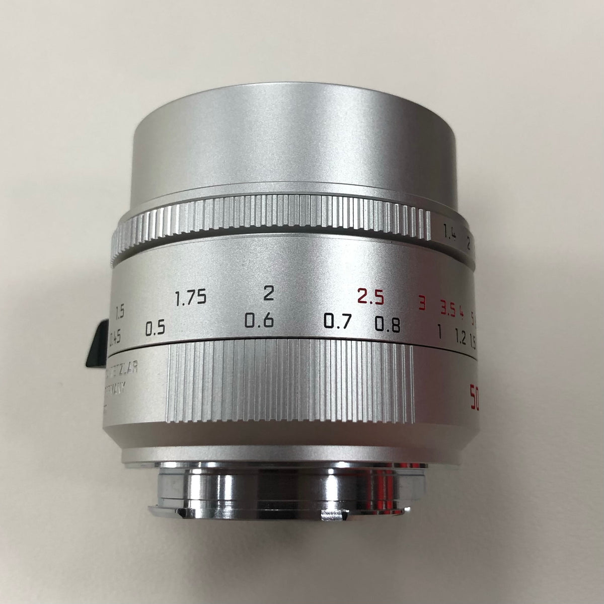 Leica M 50mm f/1.4 SUMMILUX-M ASPH Close Focus Silver Mint Boxed US$4150