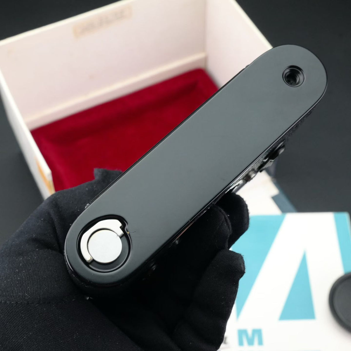 Leica M4 Black Paint Rangefinder SNxx888 Near Mint US$8950