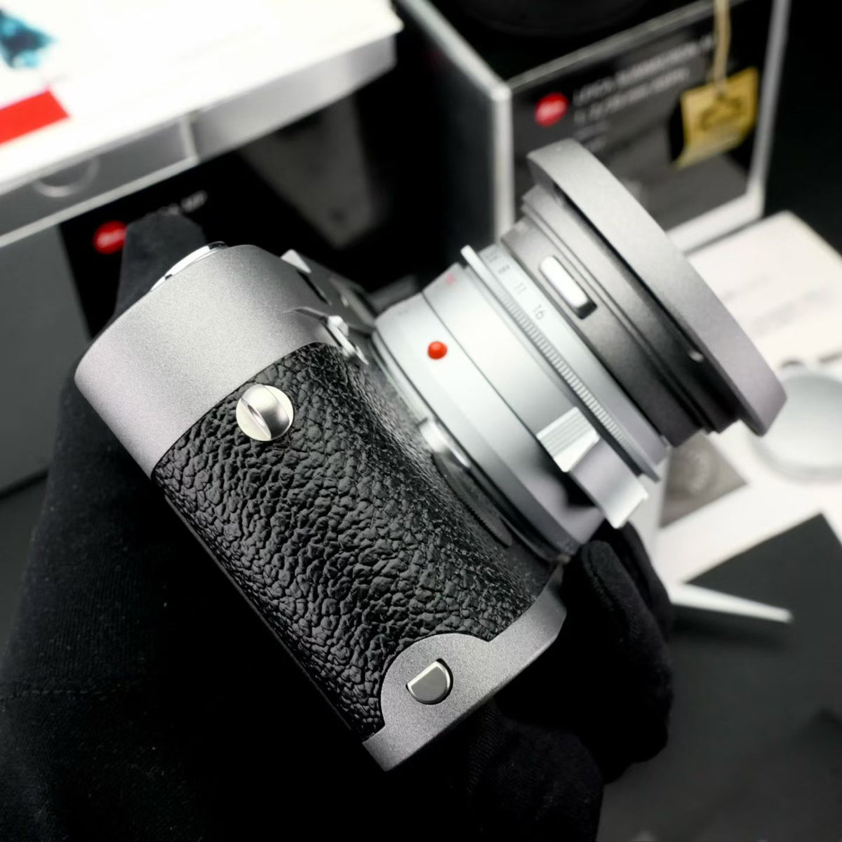 Leica MP Anthracite Kit + 35/2 Cron Asph New Unused US$18500