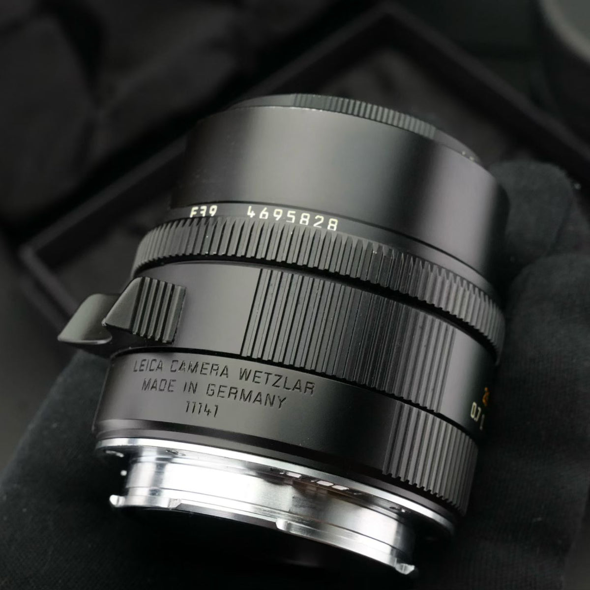 Leica M 50mm f/2 APO-SUMMICRON-M ASPH NMIB US$5380