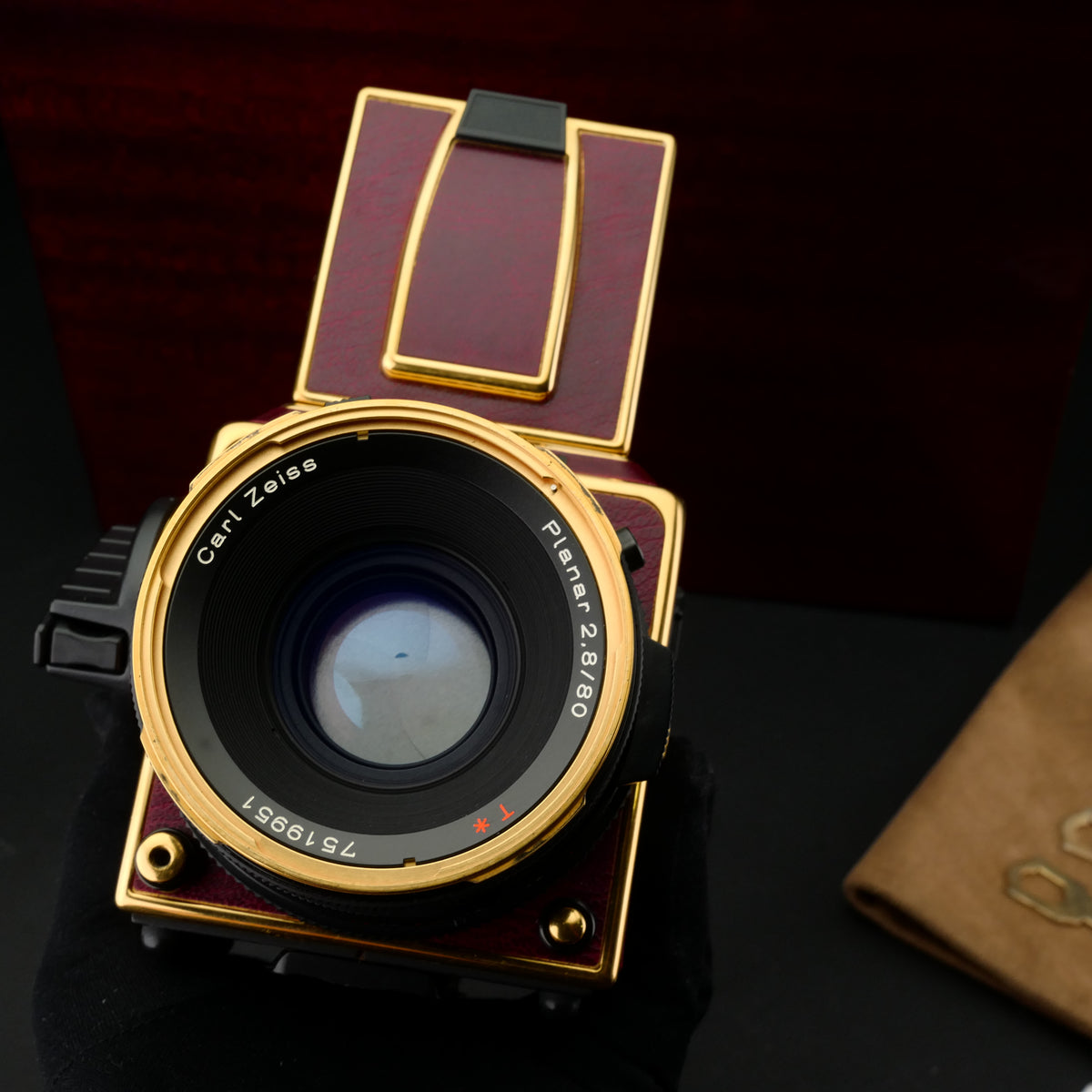 Hasselblad Star * 503CW Gold Supreme Set Unused US$11800