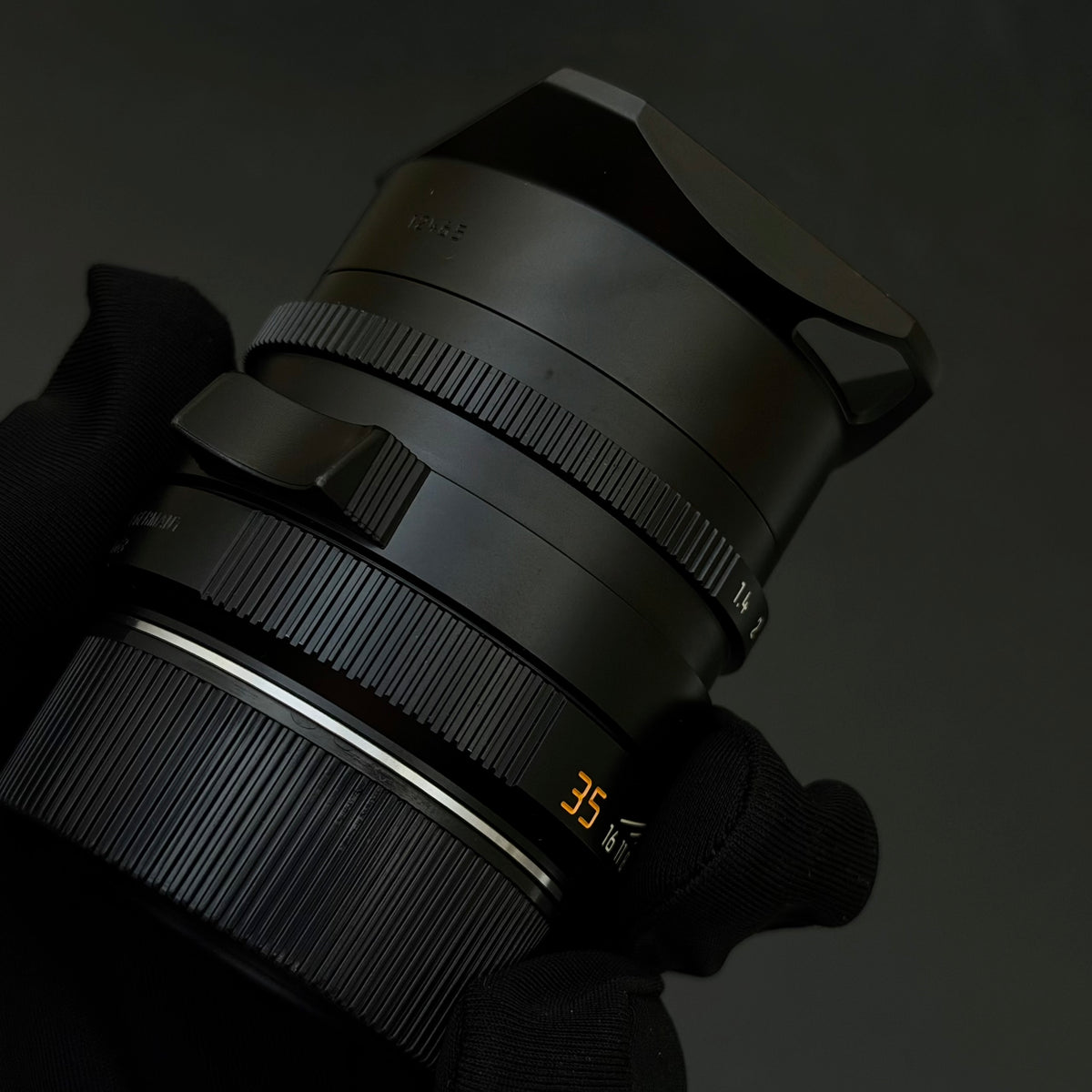 Leica M 35mm f/1.4 SUMMILUX-M ASPH FLE 6-Bit Near Mint US$2735