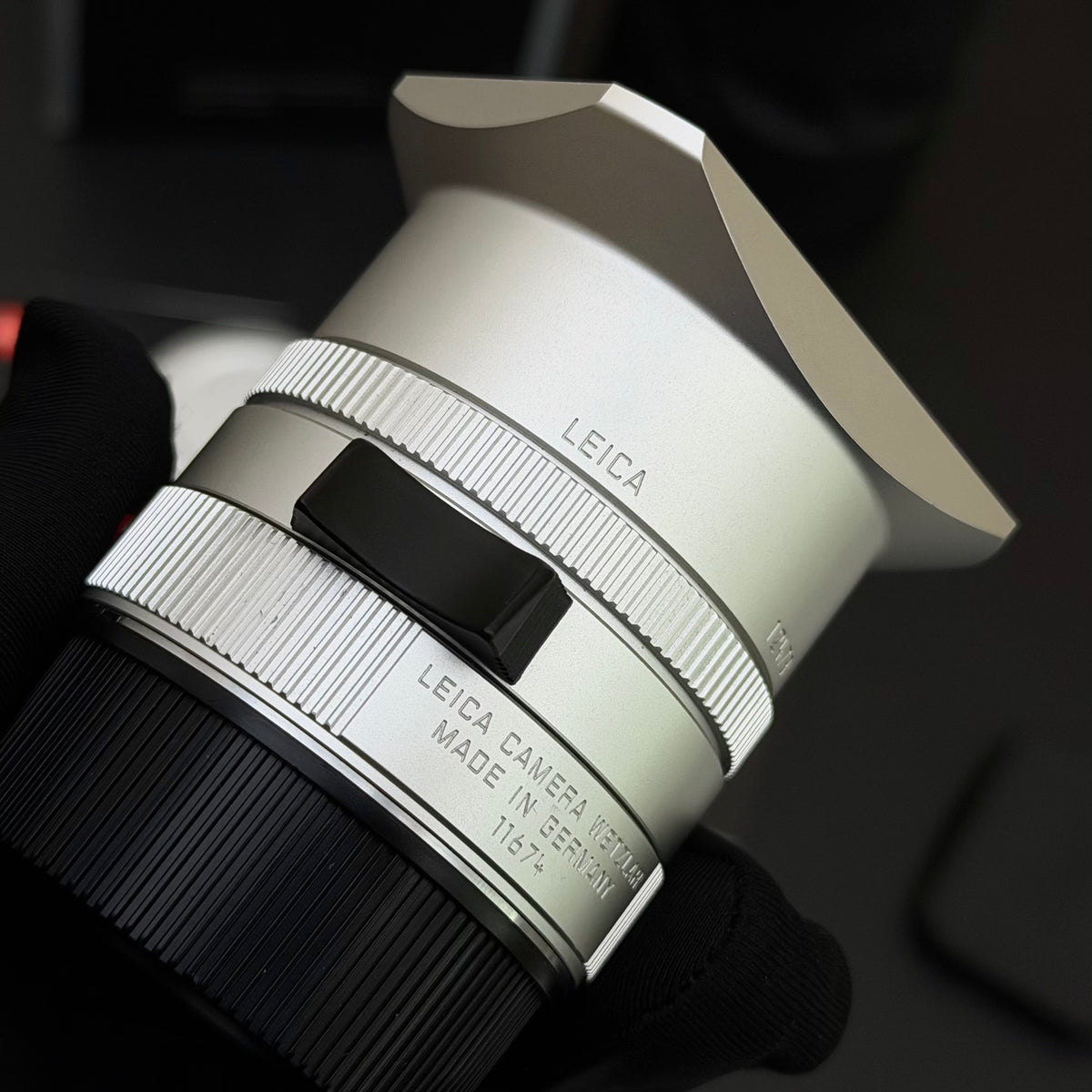 Leica M 35mm f/2 SUMMICRON-M ASPH v2 Silver 11674 Boxed US$2450