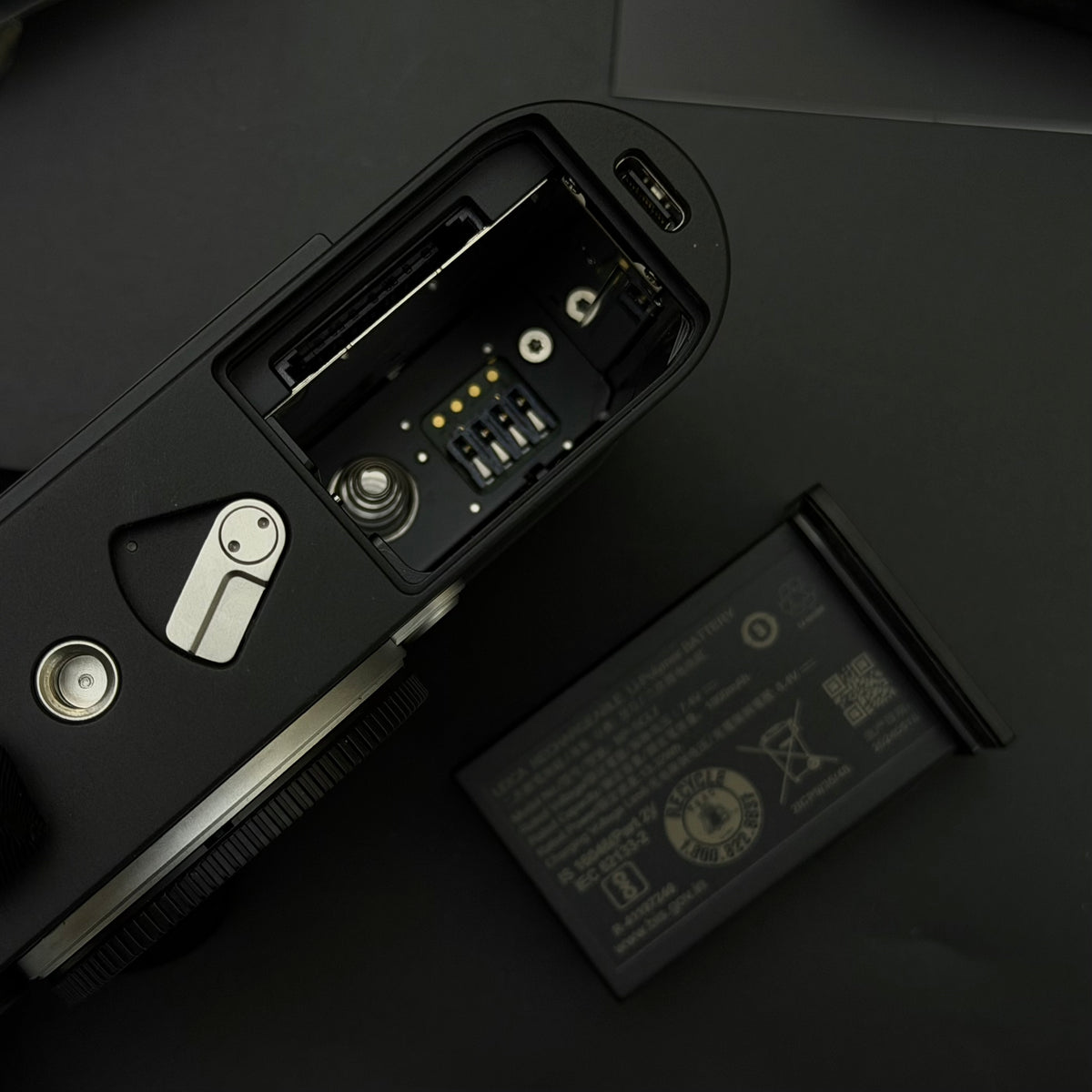 Leica M11 Black Digital Rangefinder NMIB US$6380