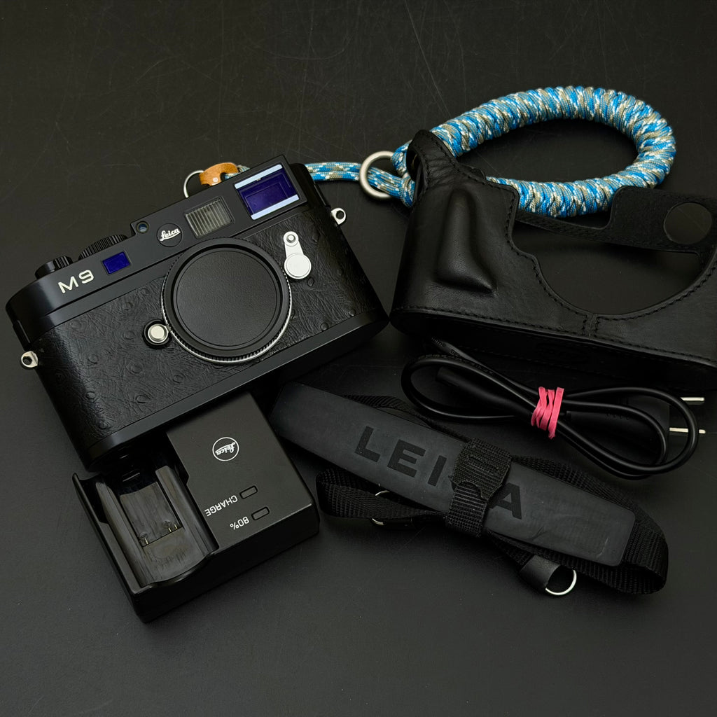 Leica M9 Black Paint Repainted with Ostrich Skin (Low Pass Filter Replaced, 8K Act.) MINT US$2850
