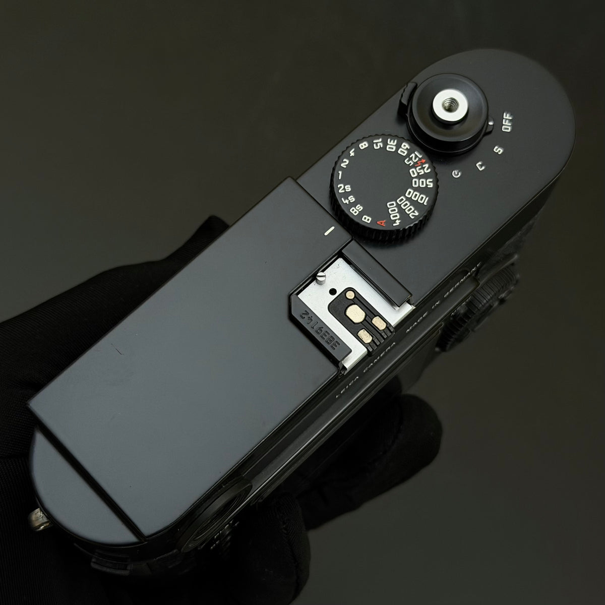 Leica M9 Black Paint Repainted with Ostrich Skin (Low Pass Filter Replaced, 8K Act.) MINT US$2850
