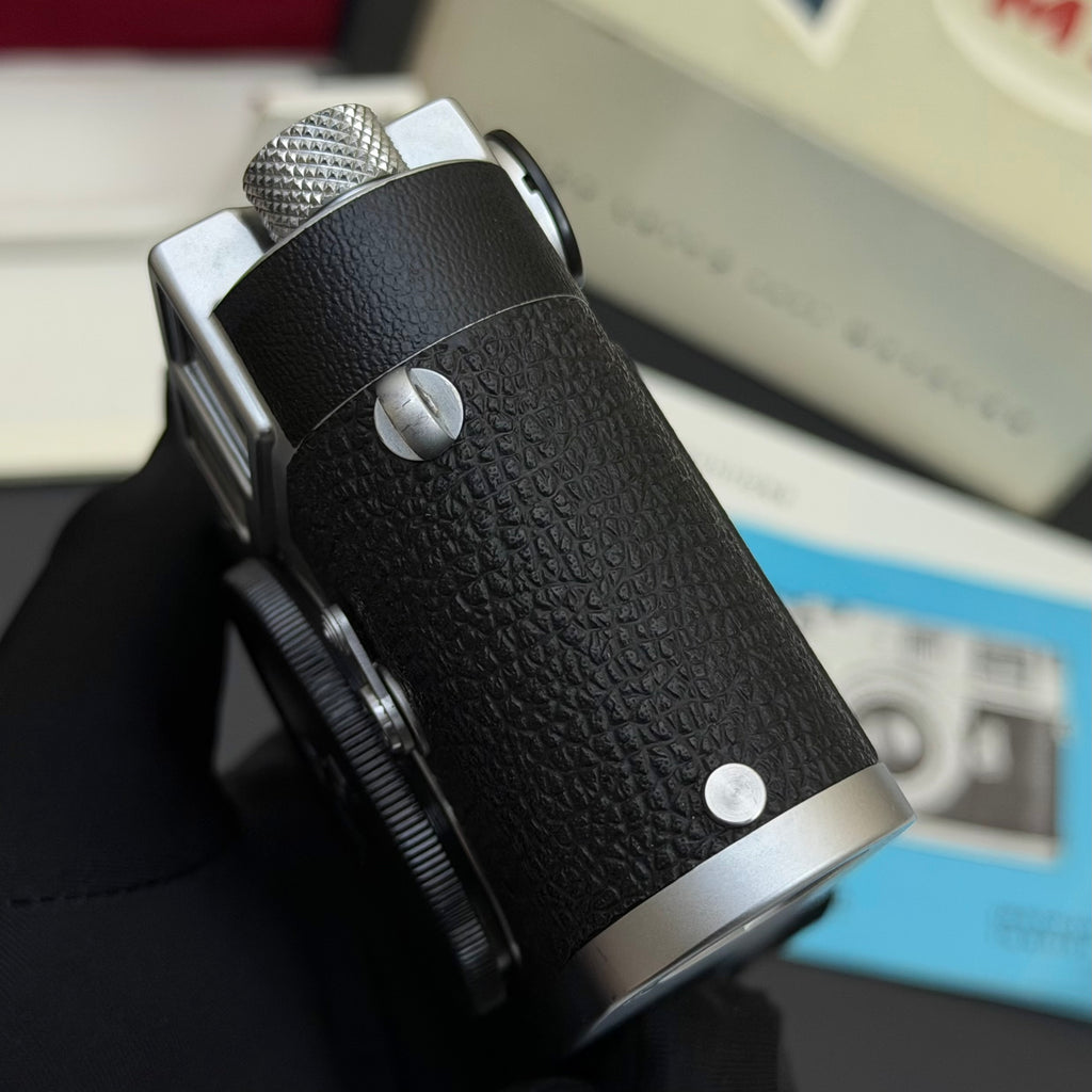 Leica M2 Silver Chrome Rangefinder with “L” Seal NMIB US$2580