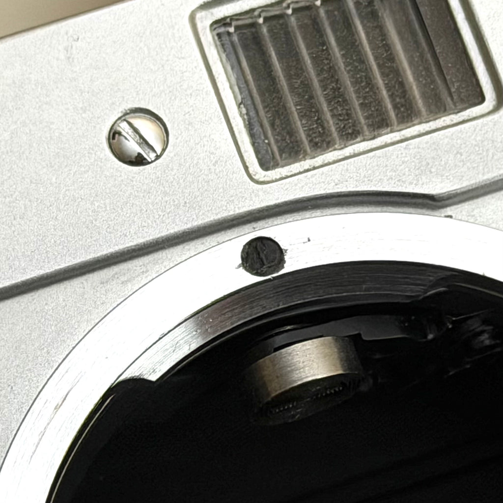 Leica M2 Silver Chrome Rangefinder with “L” Seal NMIB US$2580