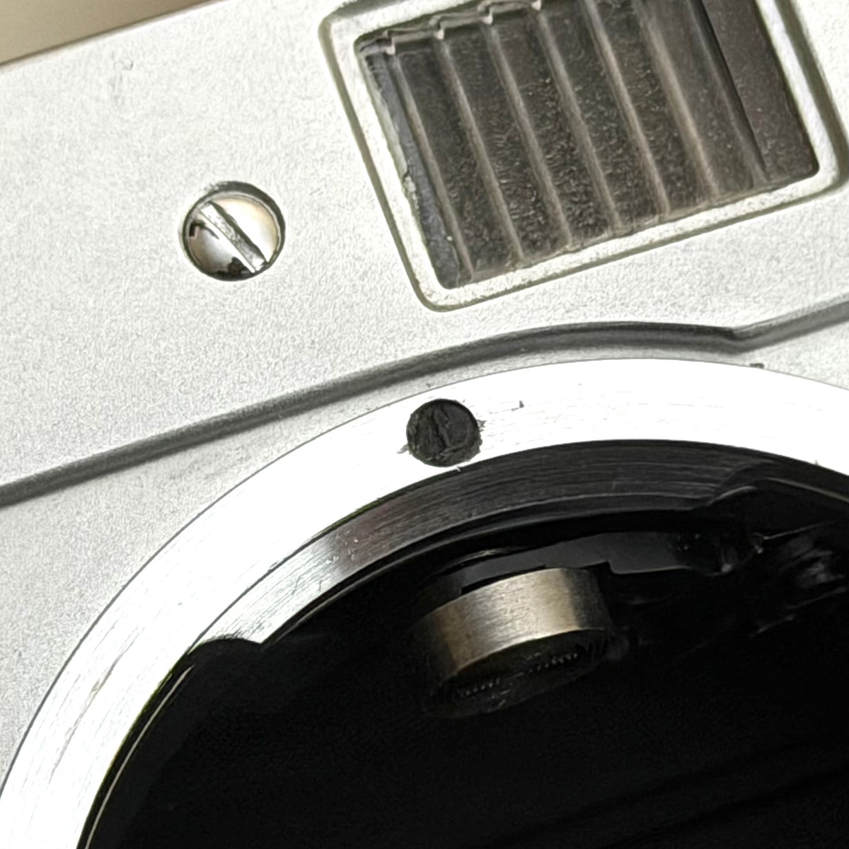 Leica M2 Silver Chrome Rangefinder with “L” Seal NMIB US$2580