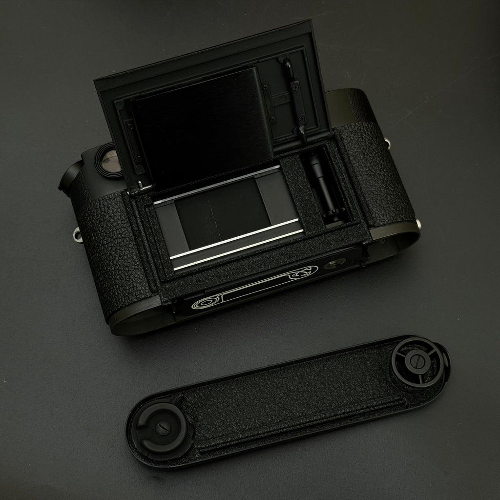 Leica M4-P M4P Black Chrome Rangefinder + Winder Mint Boxed US$2850