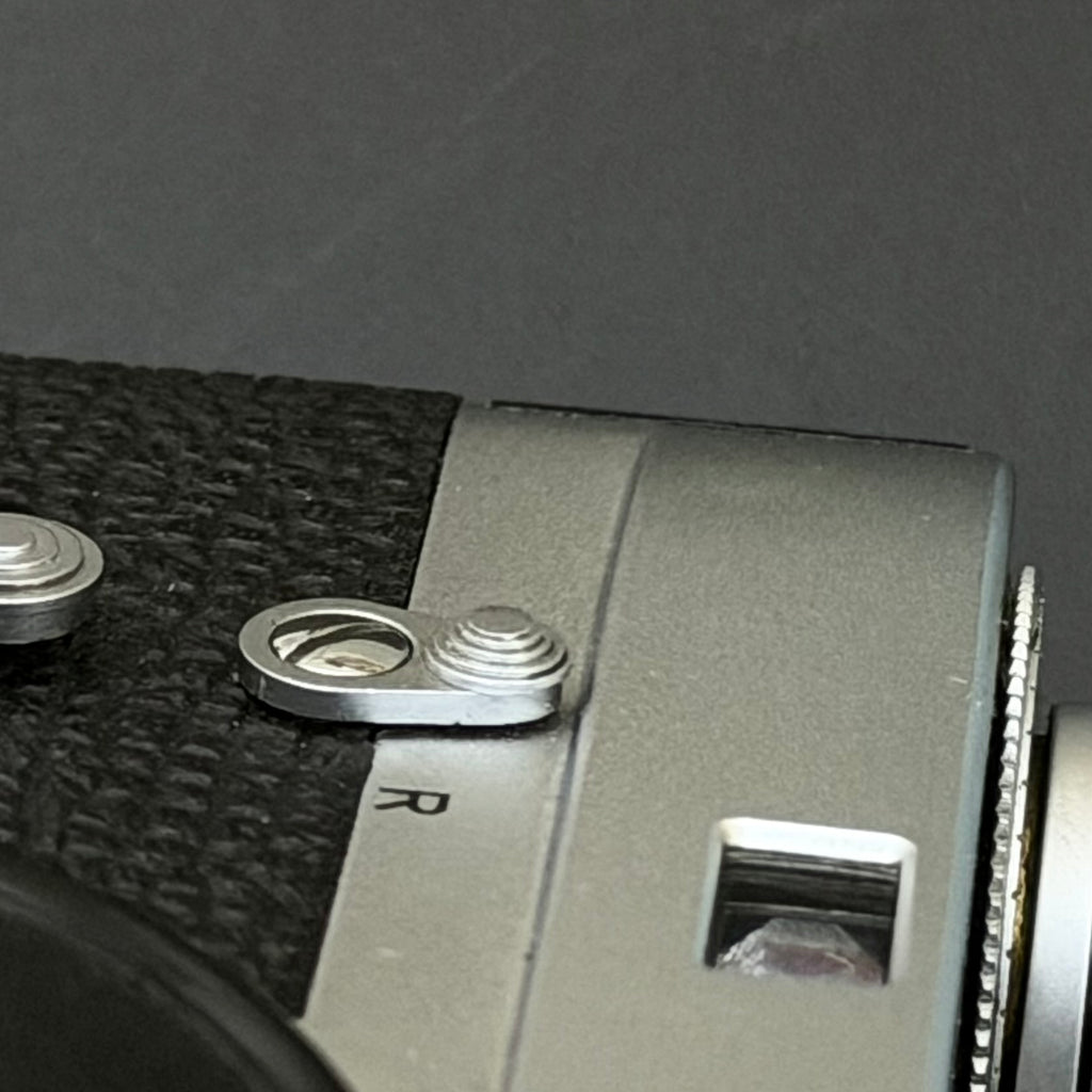 Leica M2 Silver Chrome Rangefinder with “L” Seal NMIB US$2580