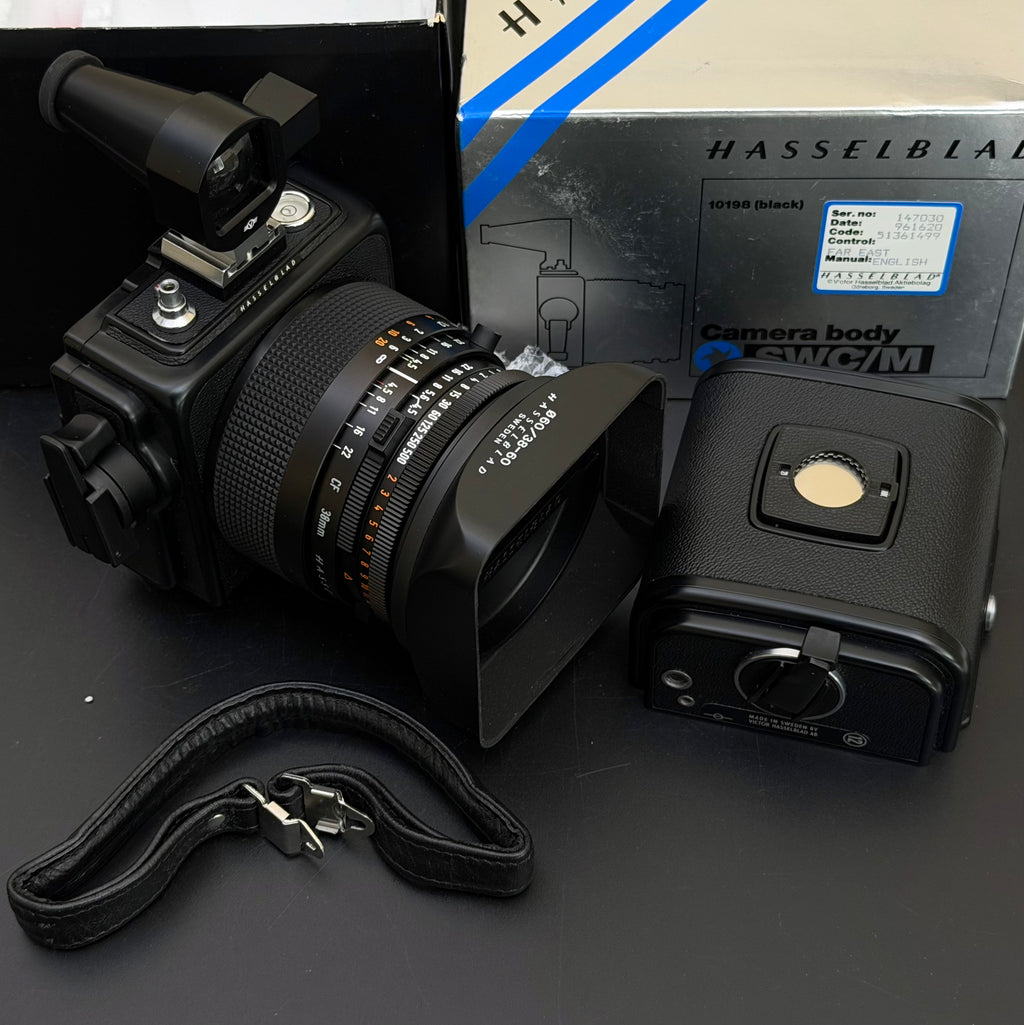 Hasselblad SWC/M with 38/4.5 Biogon T* CF + VFD + A12 Set NMIB US$3850