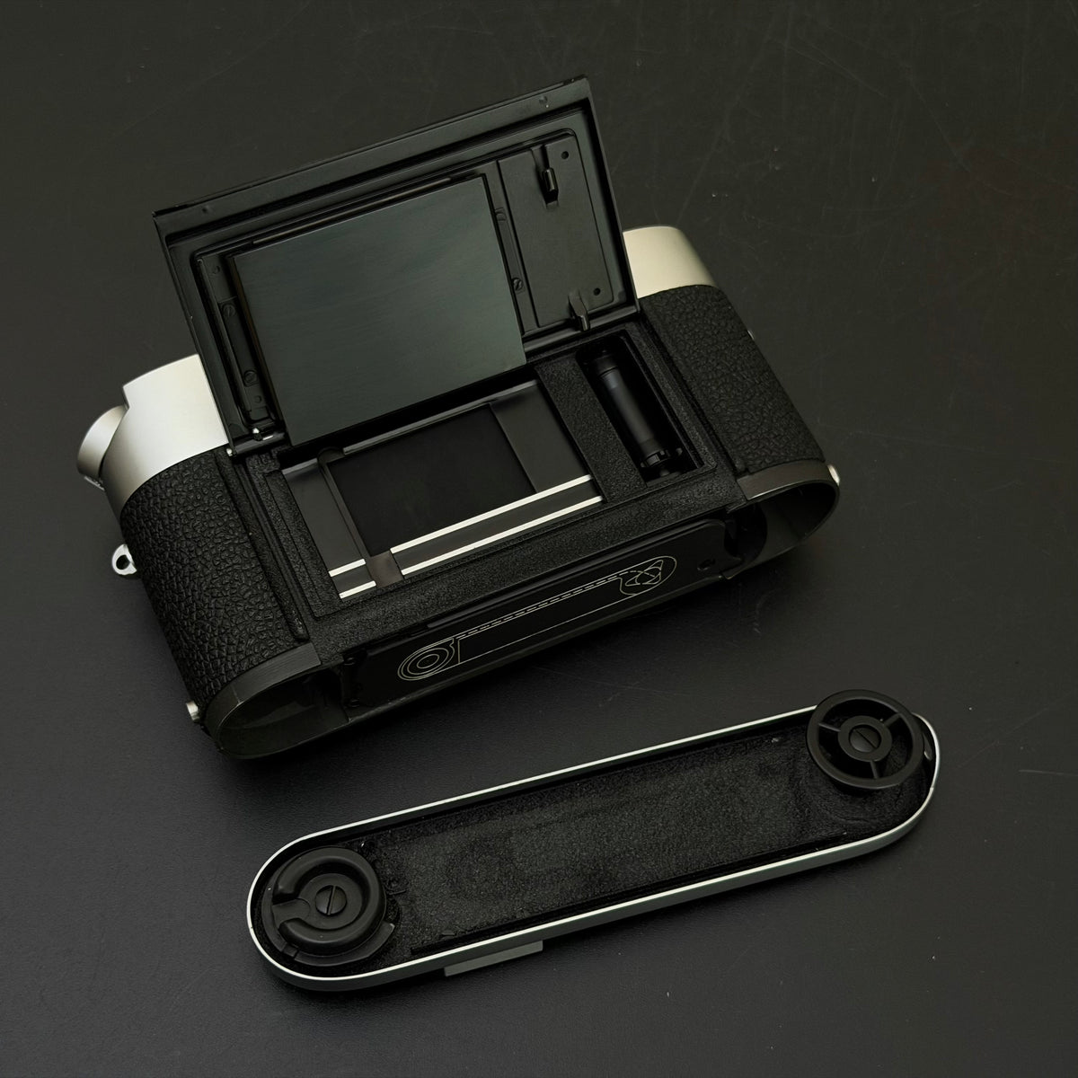 Leica MDa Silver Chrome Near Mint US$1580