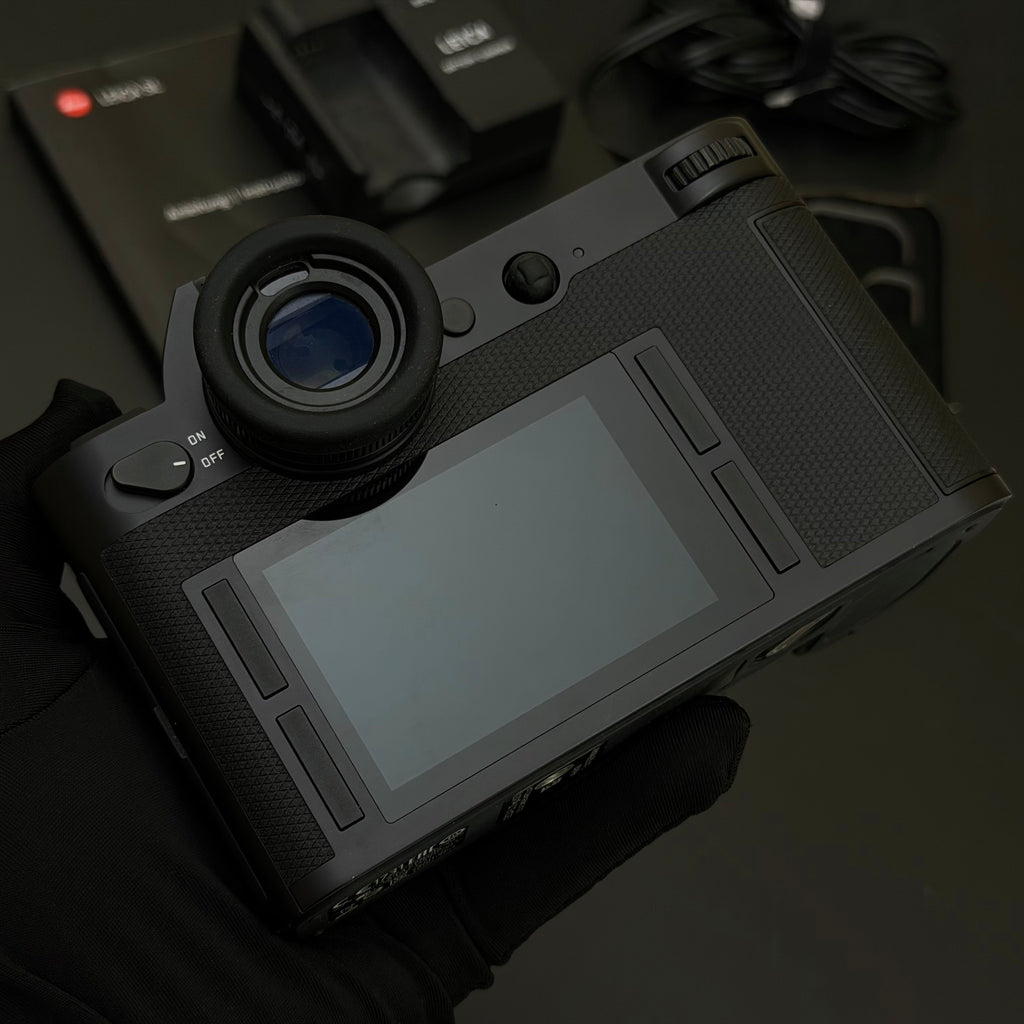 Leica SL (Typ 601) Digital Camera Near Mint US$1580