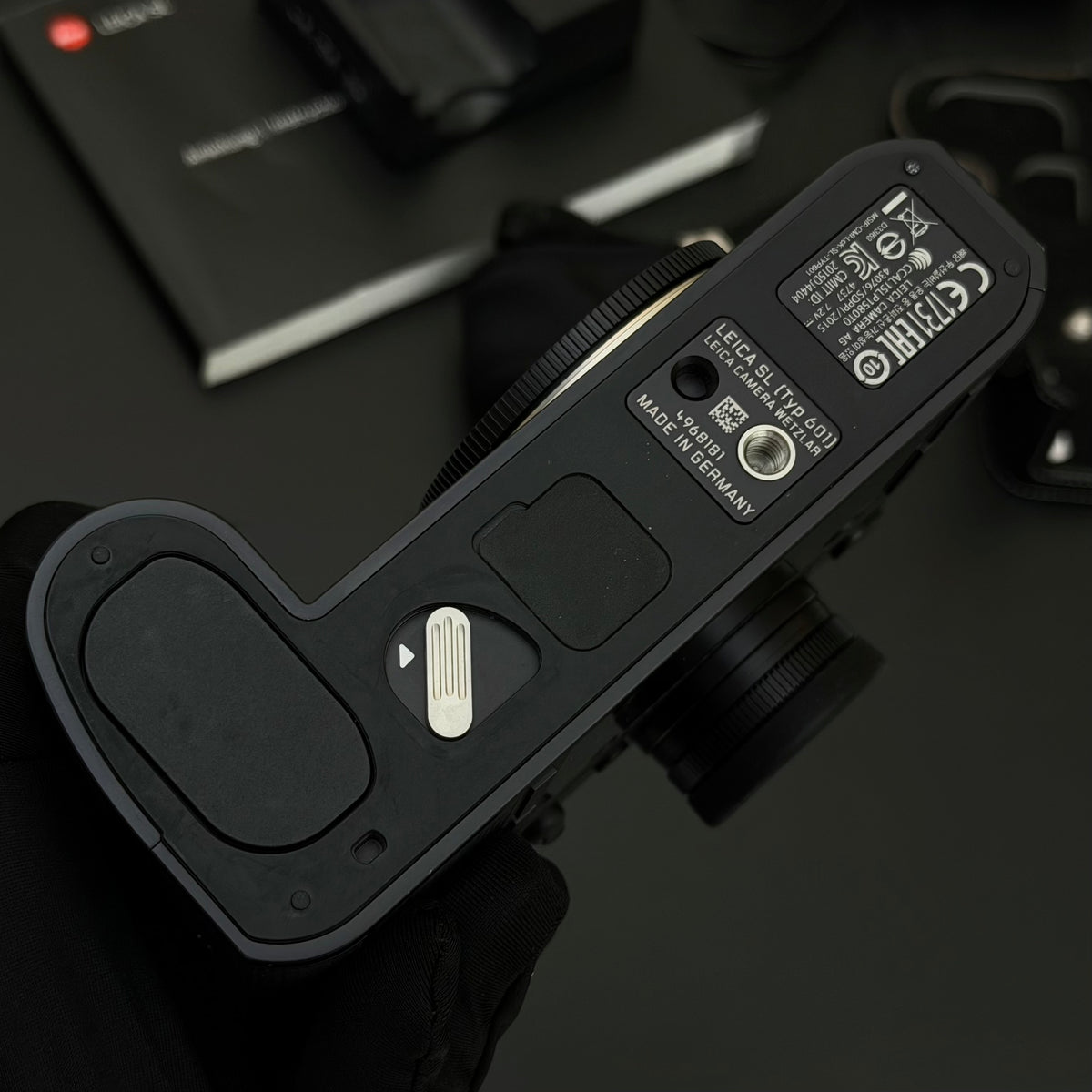 Leica SL (Typ 601) Digital Camera Near Mint US$1580