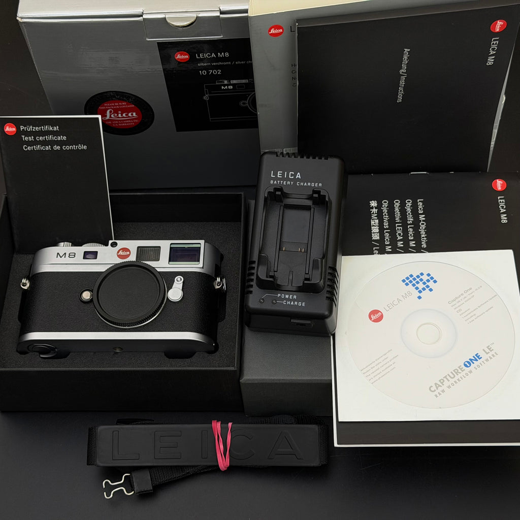 Leica M8 Silver Chrome Digital Rangefinder 7.4K Act. MINT US$1980