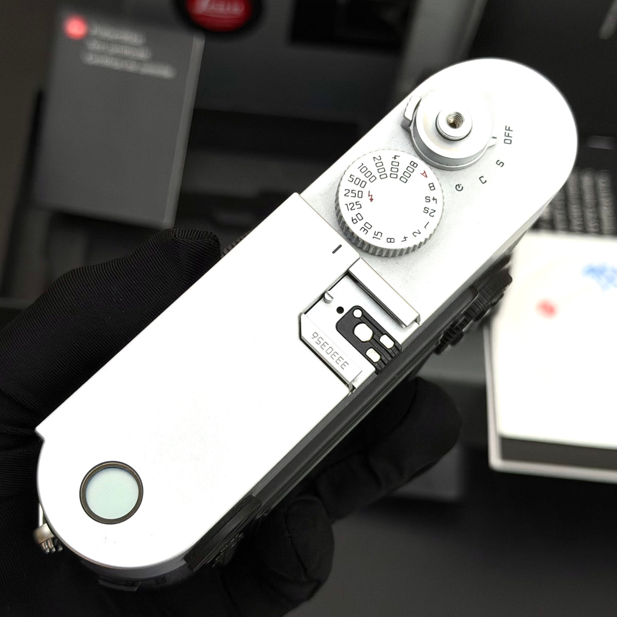 Leica M8 Silver Chrome Digital Rangefinder 7.4K Act. MINT US$1980