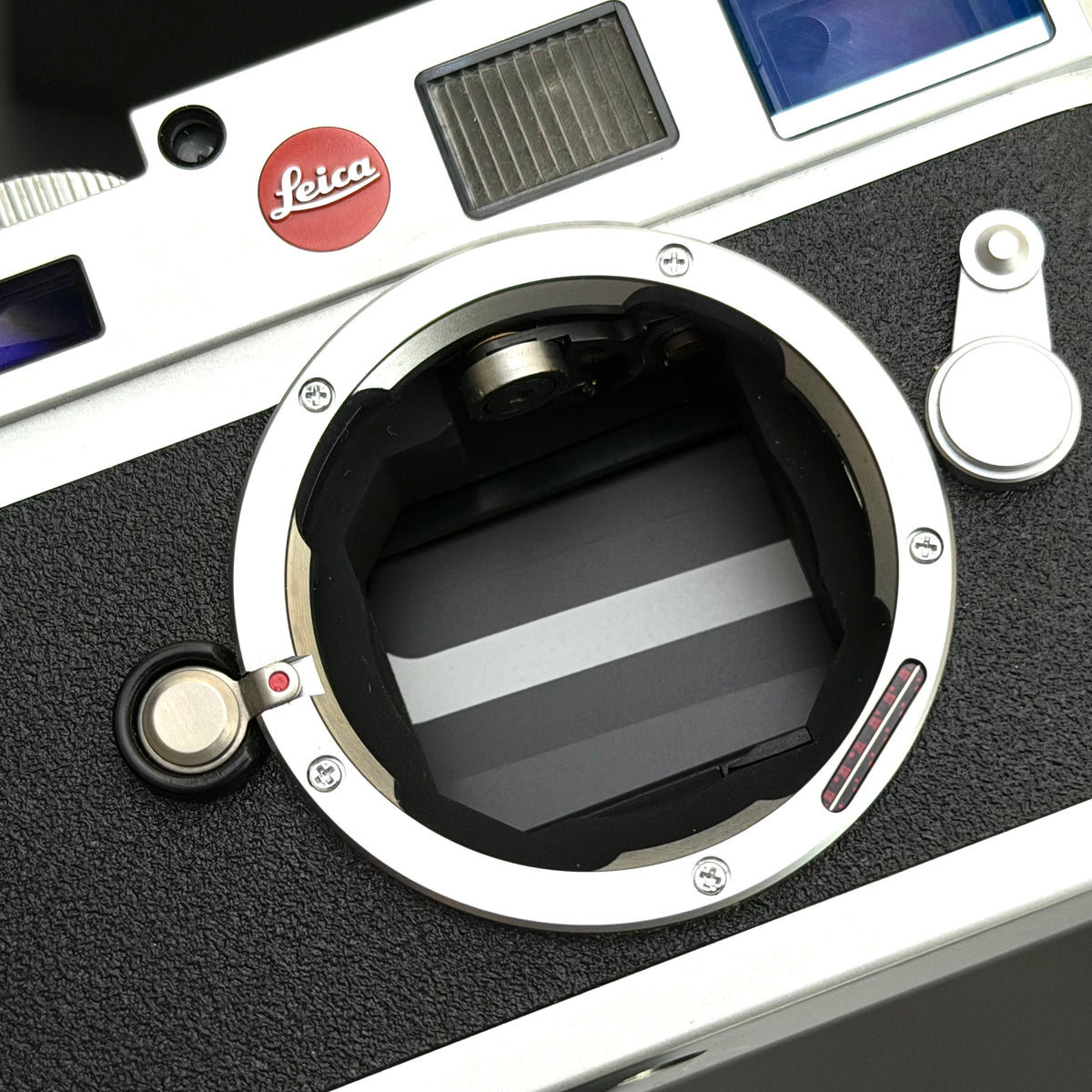 Leica M8 Silver Chrome Digital Rangefinder 7.4K Act. MINT US$1980