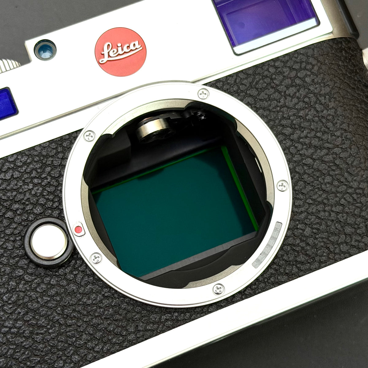 Leica M Typ 240 M240 Silver Chrome + EVF + Half Case + Xtra Battery US$2995
