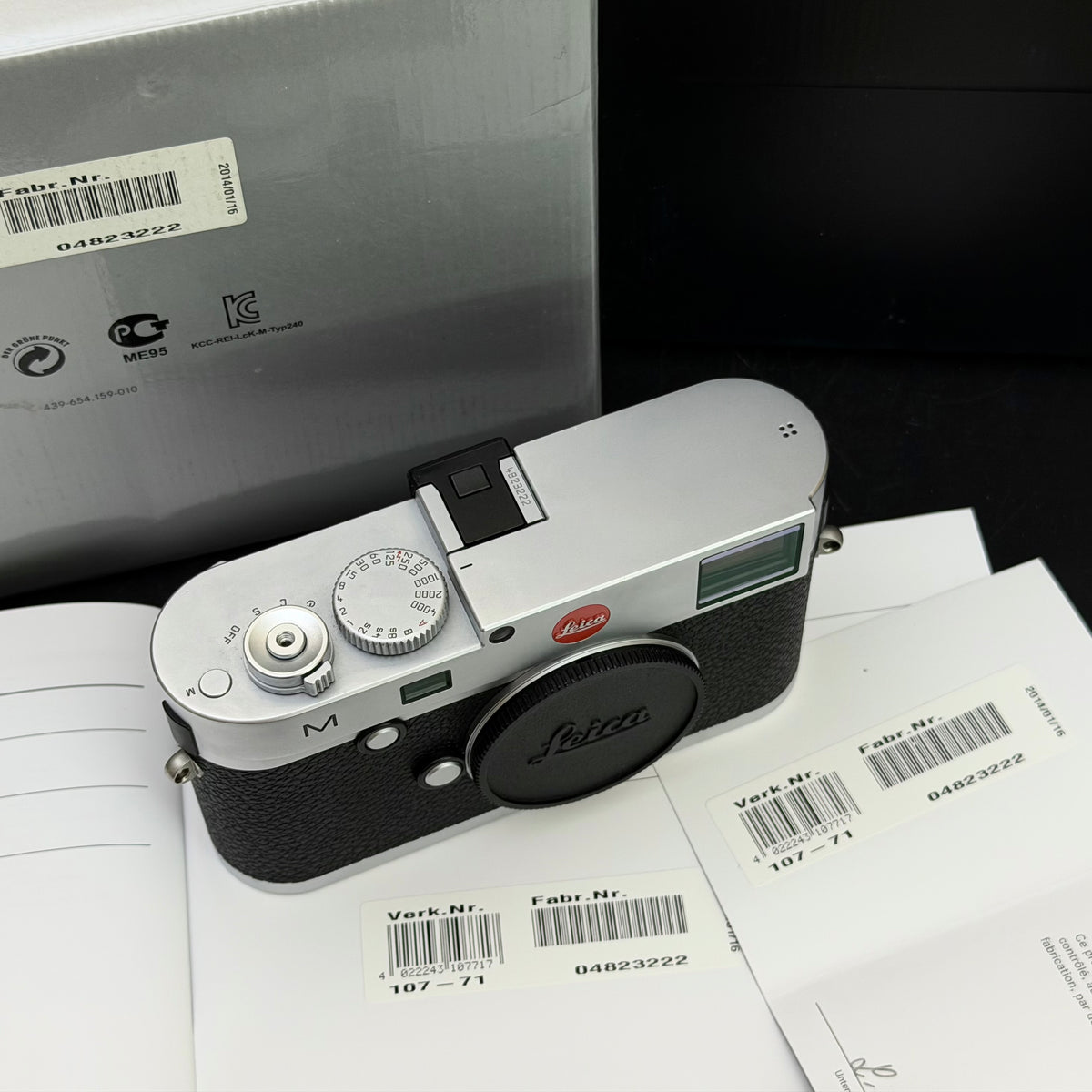 Leica M Typ 240 M240 Silver Chrome + EVF + Half Case + Xtra Battery US$2995