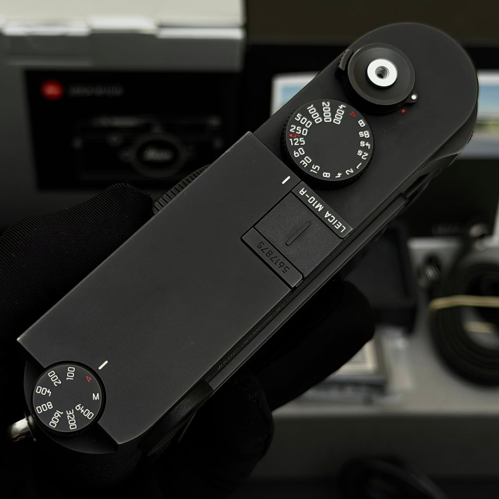 Leica M10-R M10R Black Chrome Digital Rangefinder Boxed US$5780