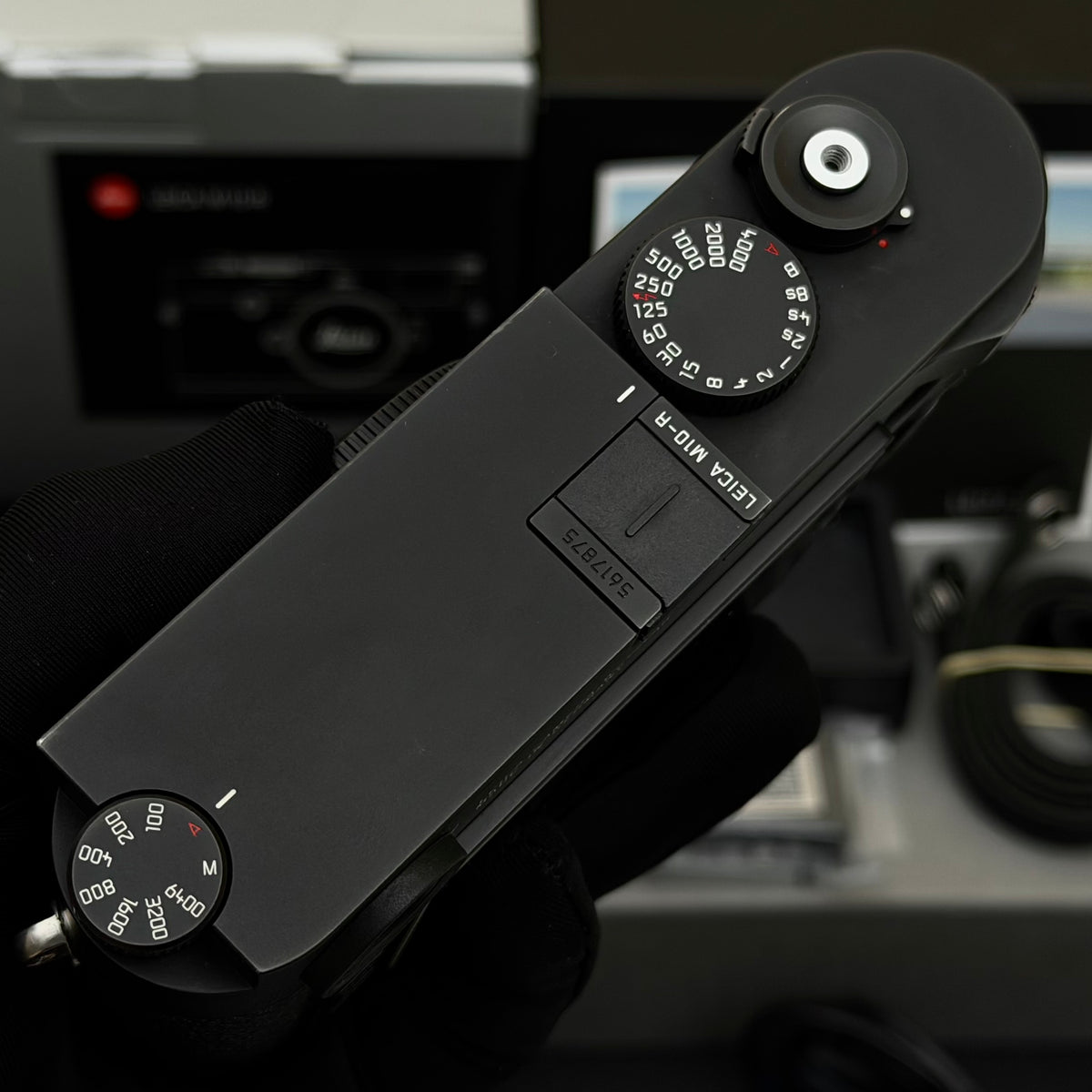 Leica M10-R M10R Black Chrome Digital Rangefinder Boxed US$5780