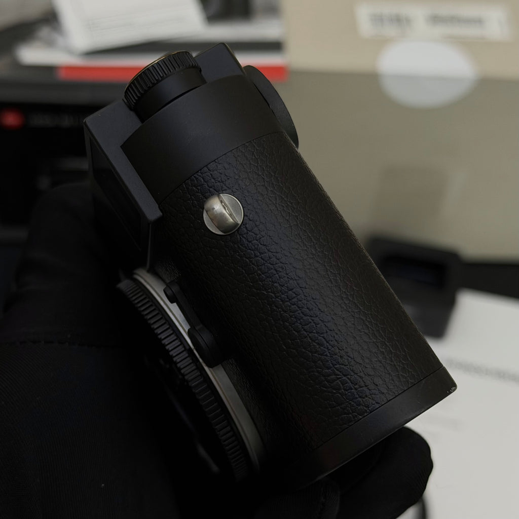 Leica M11-M M11M Monochrom Digital Rangefinder US$6950