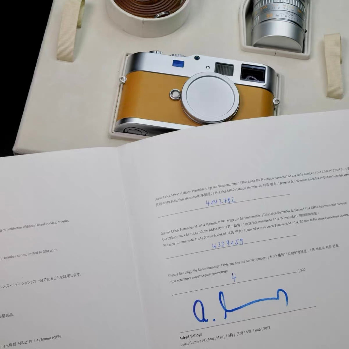 Leica M9-P M9p Hermes Edition + 50/1.4 Lux Set Unused US$16800