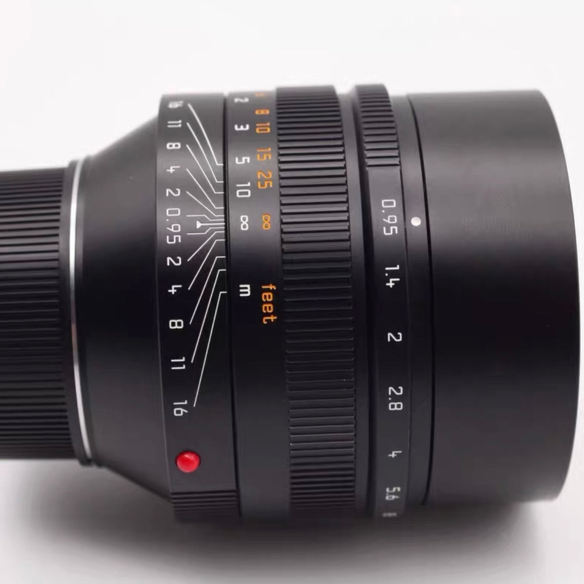 Leica M 50mm f/0.95 NOCTILUX-M ASPH 6-Bit Near Mint US$5680