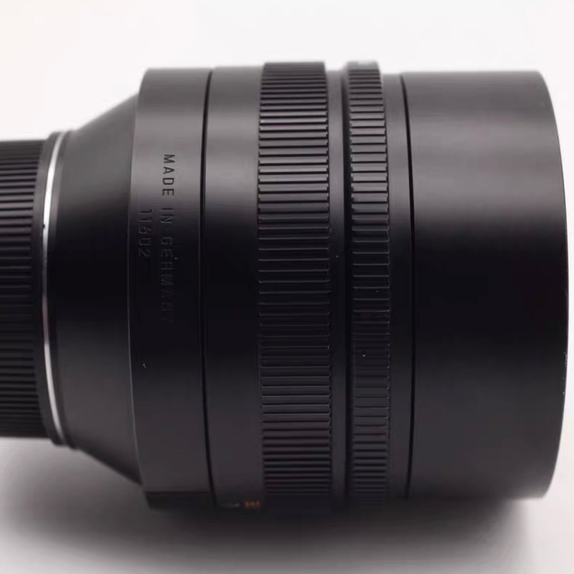 Leica M 50mm f/0.95 NOCTILUX-M ASPH 6-Bit Near Mint US$5680