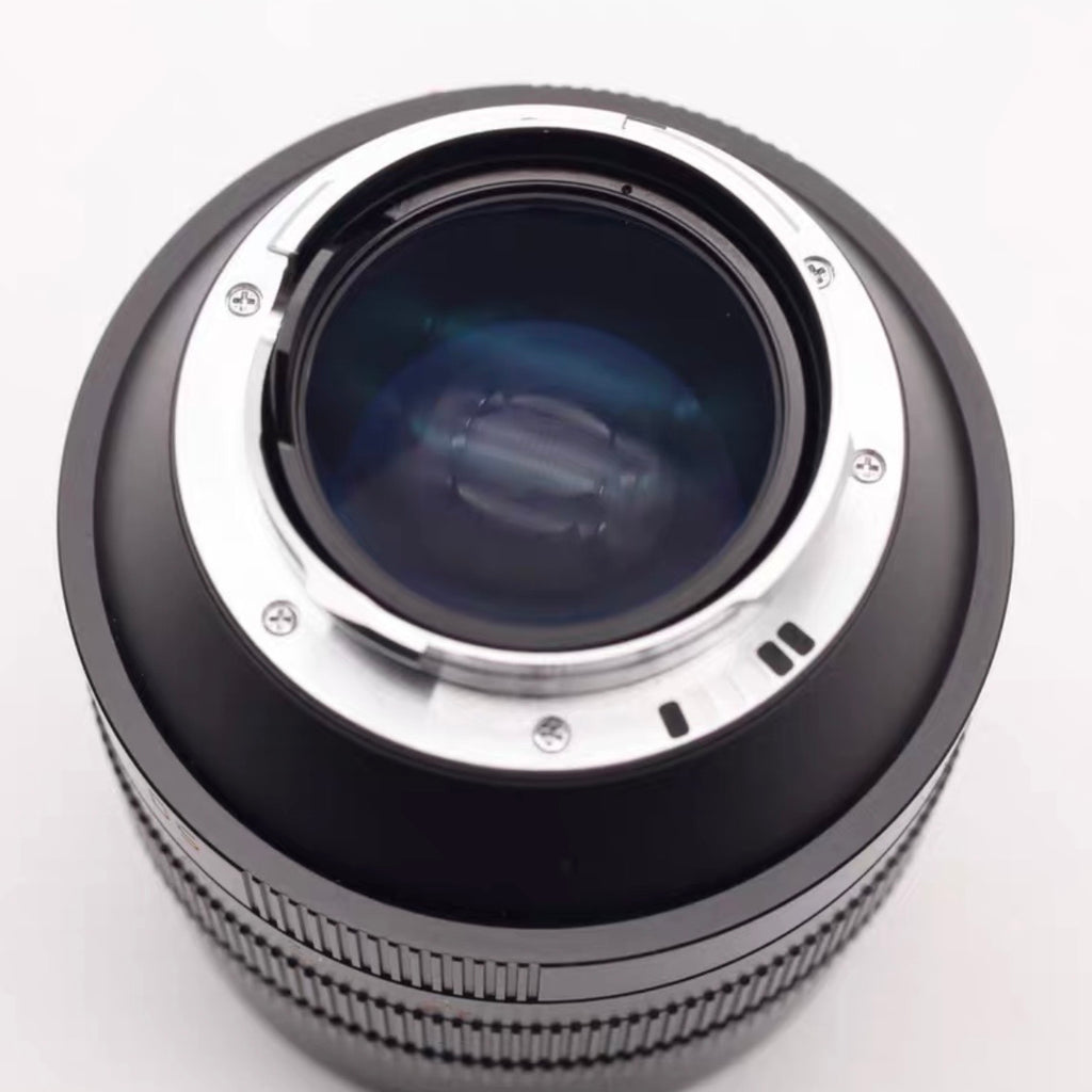 Leica M 50mm f/0.95 NOCTILUX-M ASPH 6-Bit Near Mint US$5680