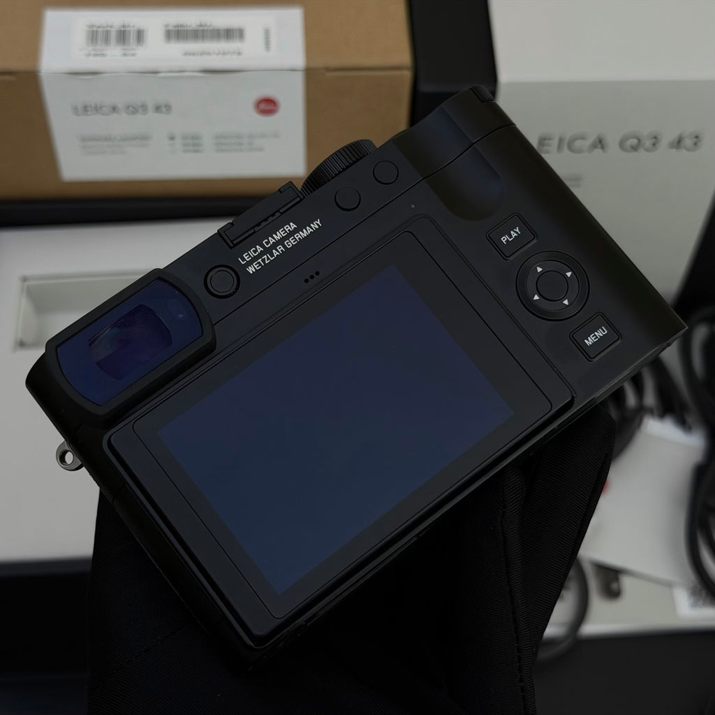 5 Mth Leica Q3 43 Q43 Digital Camera with 43/2 Apo NMIB US$6080