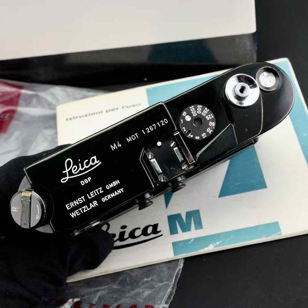 Leica M4 Mot Black Paint Rangefinder Boxed US14800