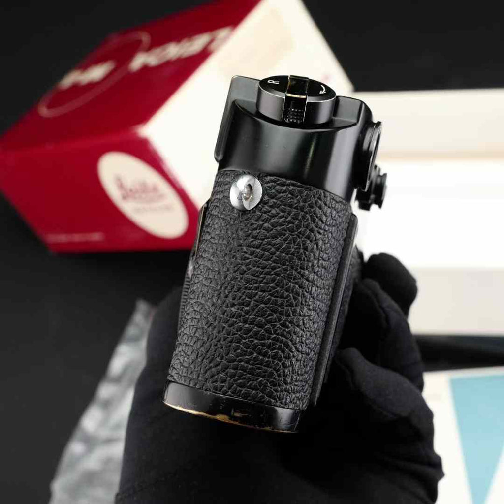 Leica M4 Mot Black Paint Rangefinder Boxed US14800
