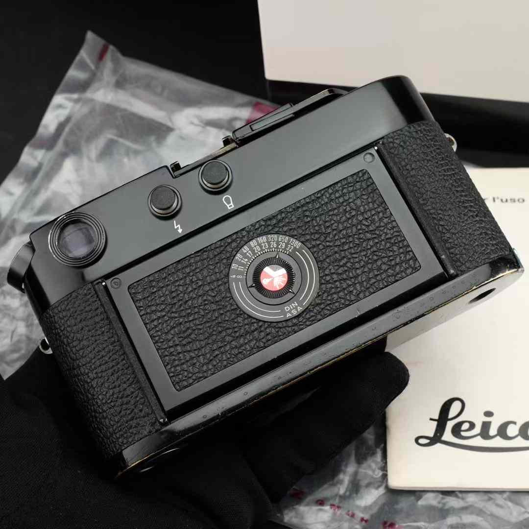 Leica M4 Mot Black Paint Rangefinder Boxed US14800