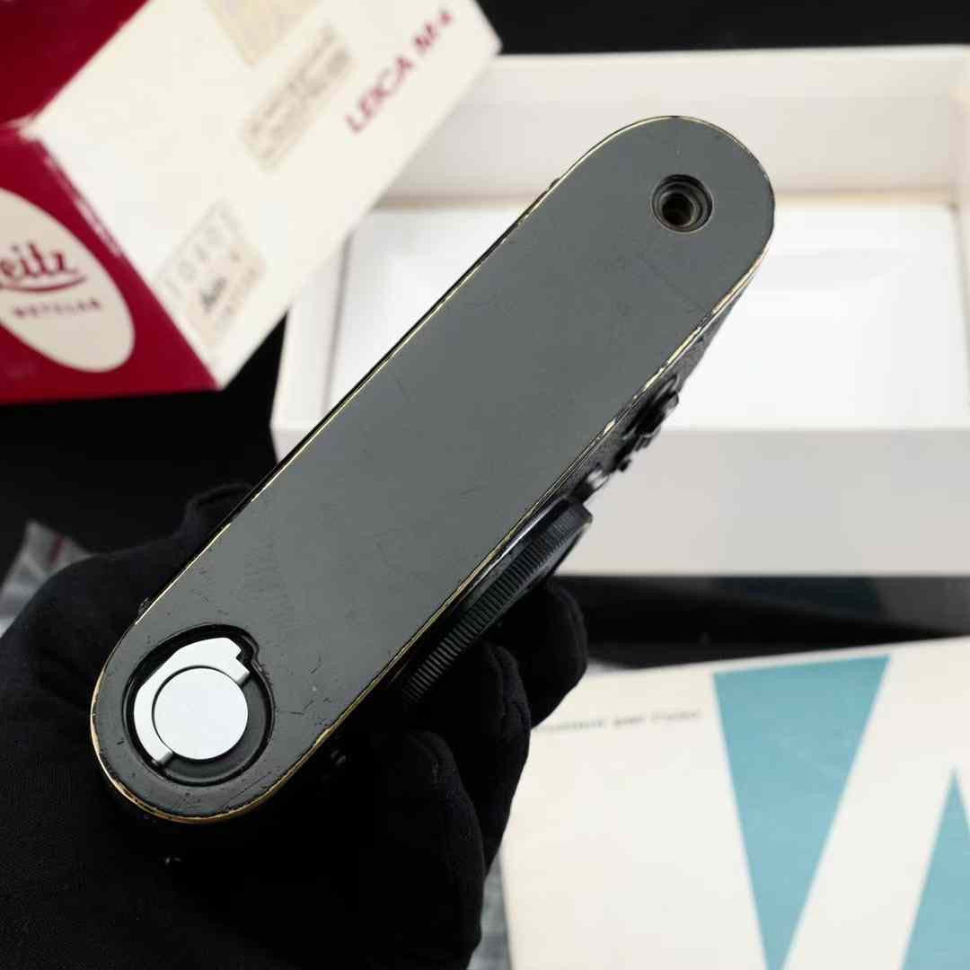 Leica M4 Mot Black Paint Rangefinder Boxed US14800