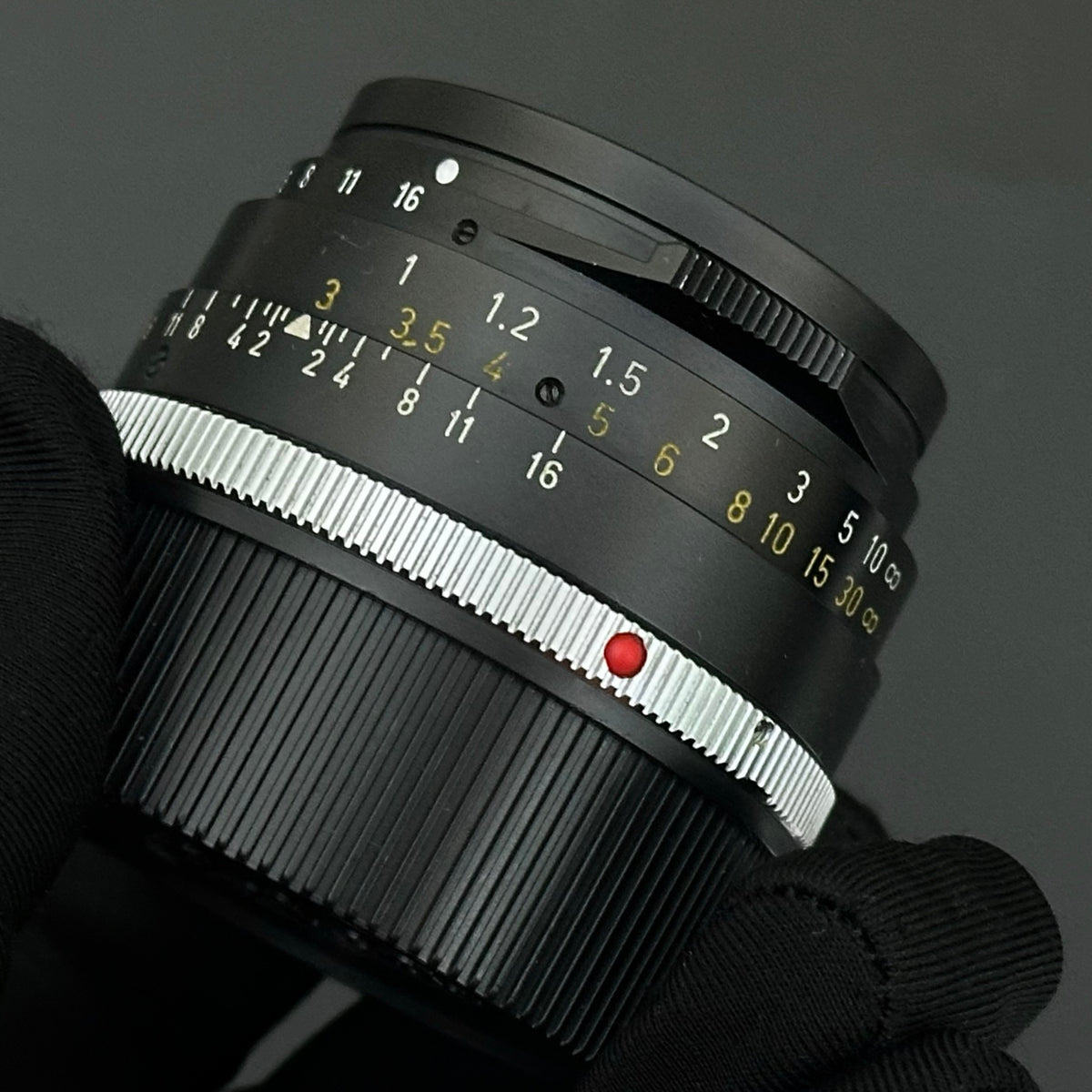 Certified Pre-Owned Leica M 35mm f/1.4 Summilux Pre-Asph SN31xx US$2780