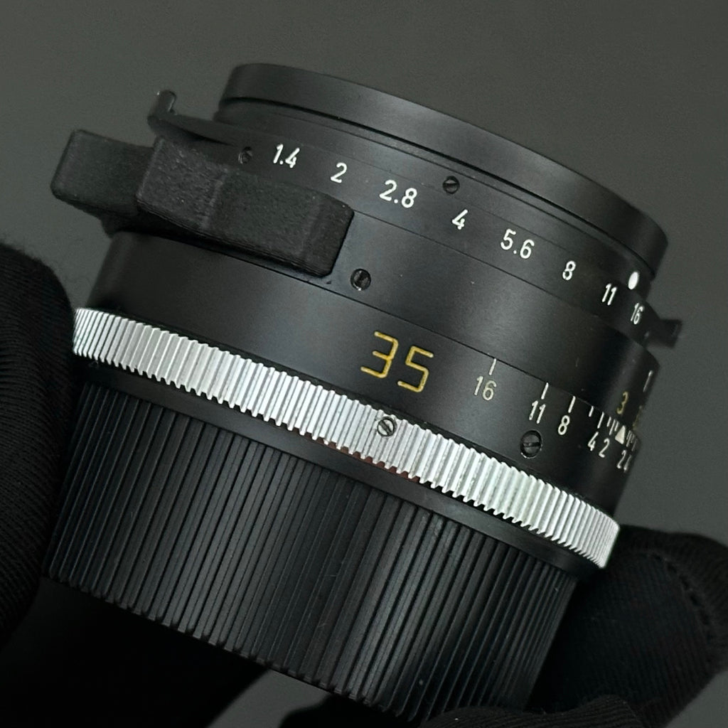 Certified Pre-Owned Leica M 35mm f/1.4 Summilux Pre-Asph SN31xx US$2780